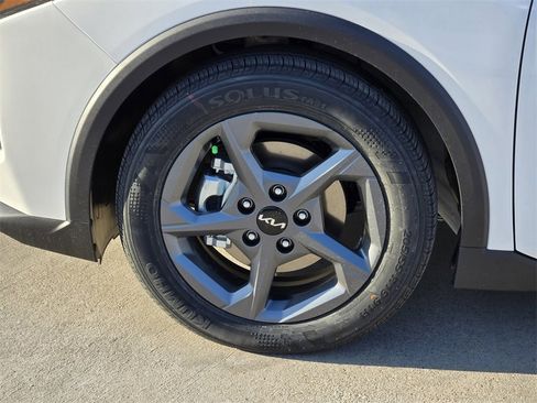 New 2026 Kia K4 LXS image 24