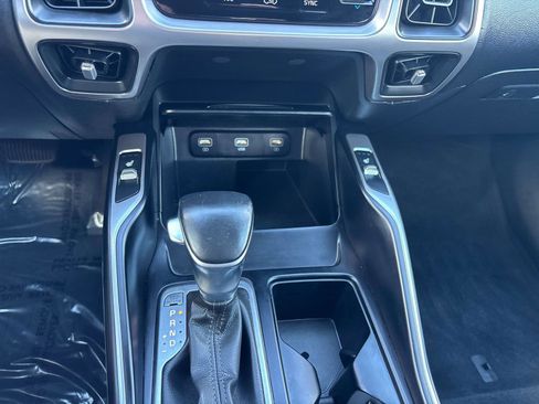 Used 2021 Kia Sorento S image 24