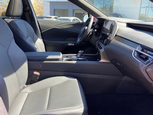 Used 2025 Lexus RX 350h w/ Accessory Package AWD/4WD image 23