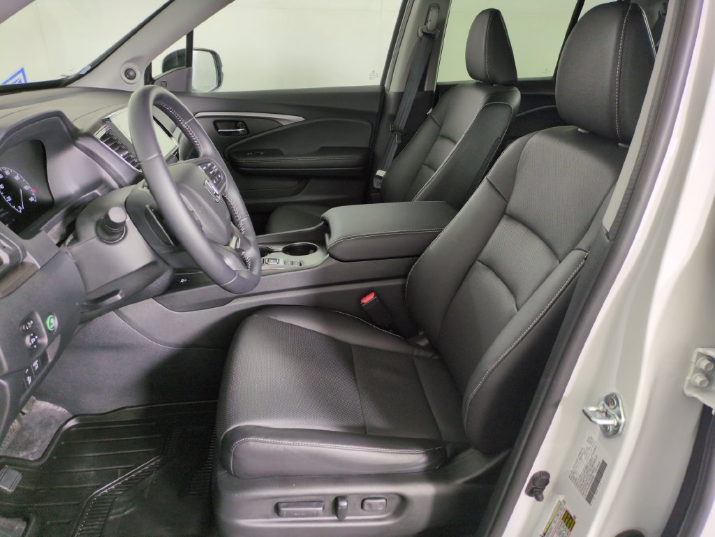 Certified 2025 Honda Ridgeline RTL image 10