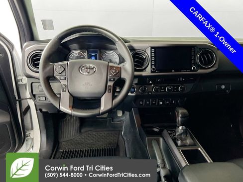 Used 2022 Toyota Tacoma TRD Off-Road w/ TRD Premium Off Road Package image 26
