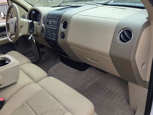 Used 2005 Ford F150 XLT image 19