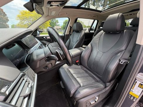 Used 2020 BMW X7 xDrive40i w/ Premium Package AWD/4WD image 25