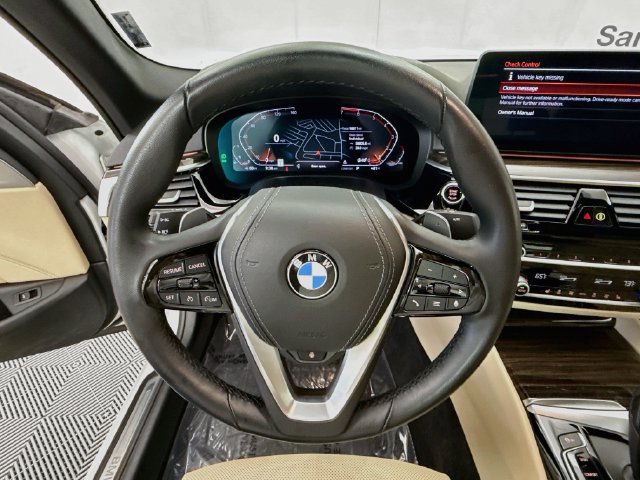 Used 2022 BMW 530i xDrive w/ Convenience Package AWD/4WD image 11