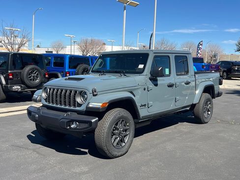 New 2026 Jeep Gladiator Sport AWD/4WD image 2