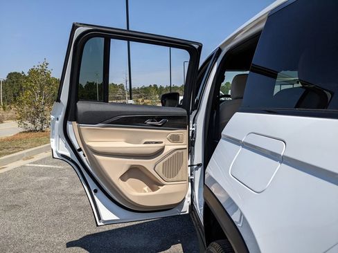 New 2026 Jeep Grand Cherokee Limited RWD image 56