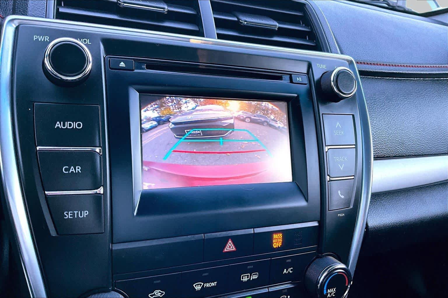 Used 2016 Toyota Camry SE FWD image 27