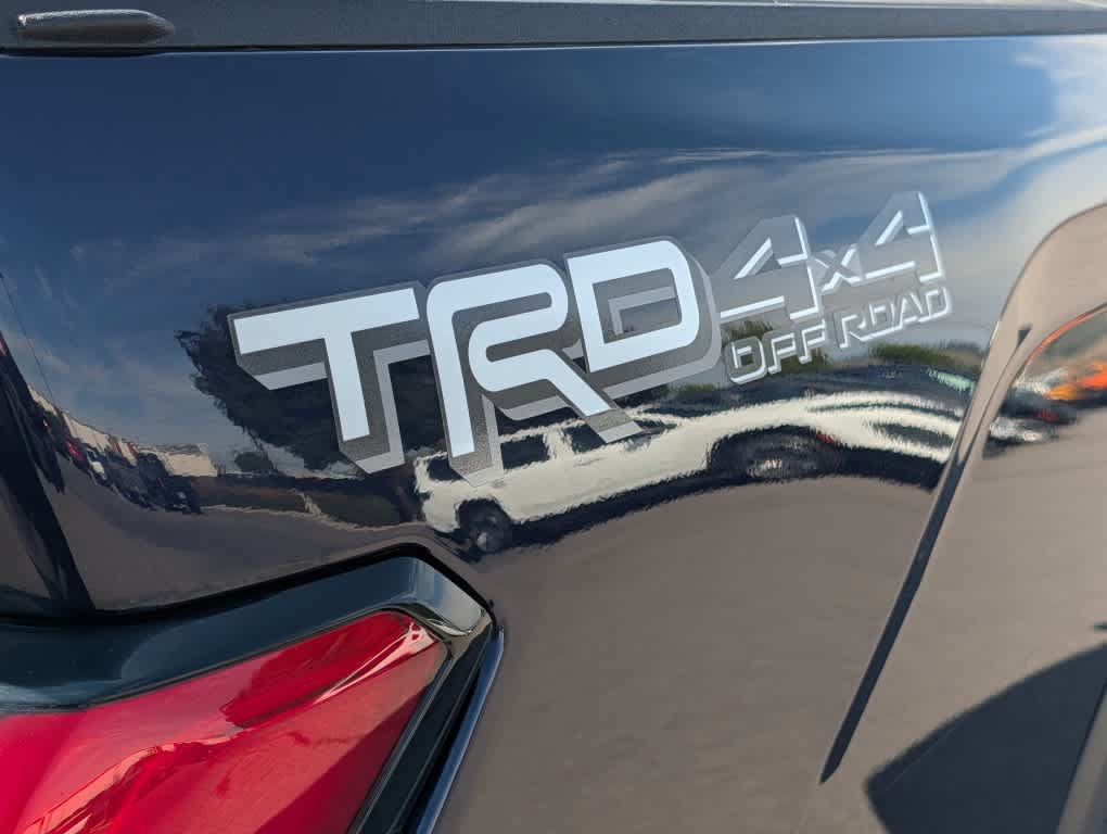 Used 2025 Toyota Tundra SR5 w/ TRD Off-Road Package AWD/4WD image 12