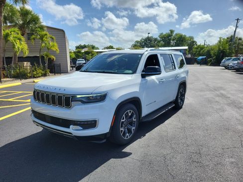 Used 2024 Jeep Wagoneer Series III image 10