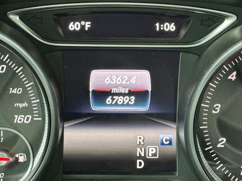 Used 2018 Mercedes-Benz GLA 250 4MATIC image 25