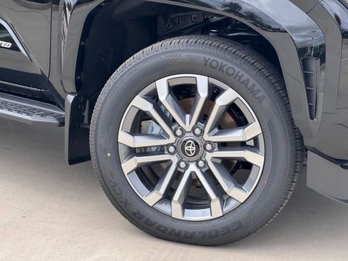 New 2026 Toyota 4Runner Limited AWD/4WD image 2