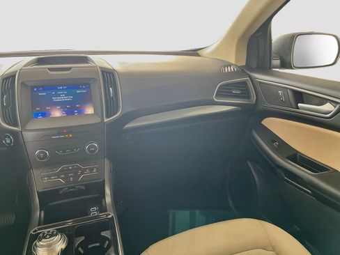 Used 2020 Ford Edge SE FWD image 23