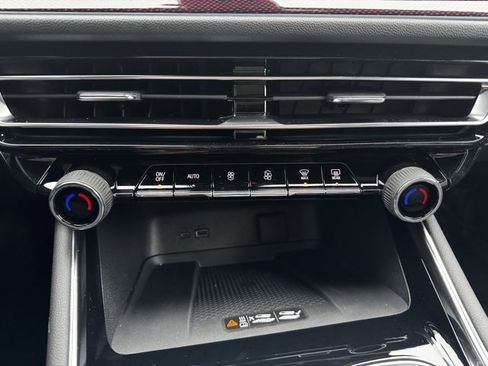 New 2026 Chevrolet Traverse Z71 w/ Enhanced Driving Package image 13