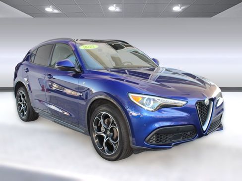 Used 2022 Alfa Romeo Stelvio Ti image 7