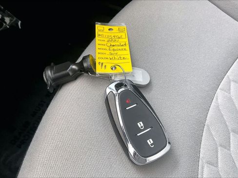 Used 2021 Chevrolet Equinox LS w/ LPO, Blackout Package FWD image 14