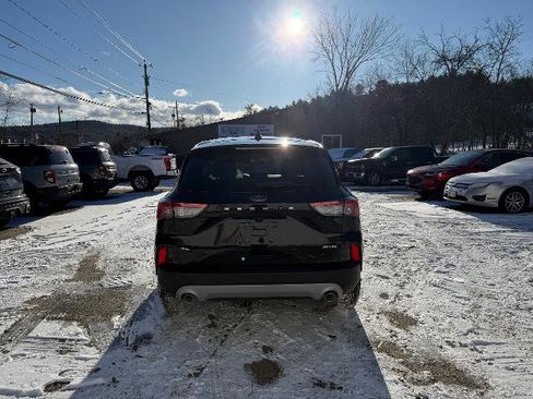 Certified 2022 Ford Escape SE image 3