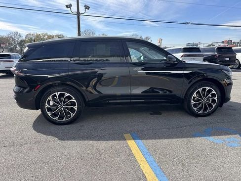 New 2026 Lincoln Nautilus Reserve image 3