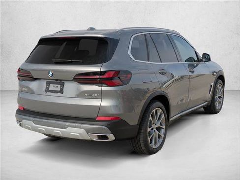 New 2026 BMW X5 xDrive40i image 2