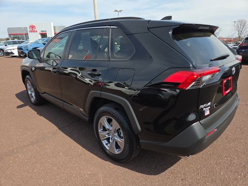 Certified 2025 Toyota RAV4 LE image 5