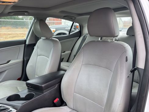 Used 2013 Kia Optima EX w/ Premium Pkg image 21