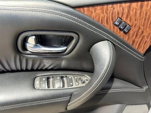 Used 2020 Nissan Armada SL RWD image 12