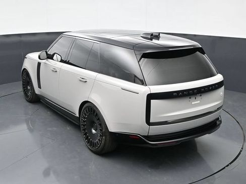 Used 2025 Land Rover Range Rover SV AWD/4WD image 35