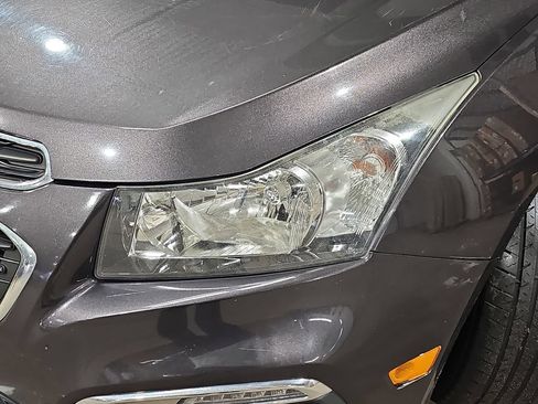 Certified 2016 Chevrolet Cruze LT w/ Technology Package FWD image 35