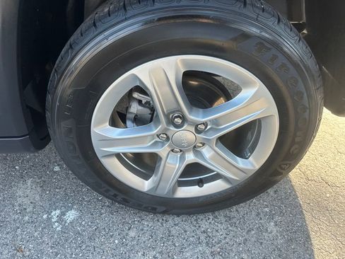Used 2024 Jeep Compass Latitude AWD/4WD image 33