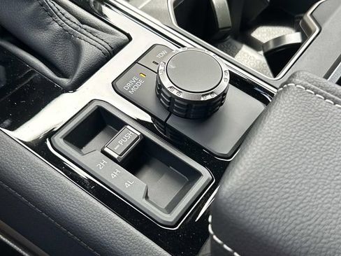 New 2026 Toyota Tundra Limited AWD/4WD image 29