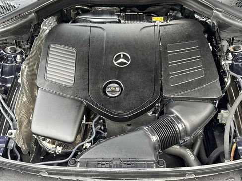 Used 2023 Mercedes-Benz GLC 300 4MATIC image 34