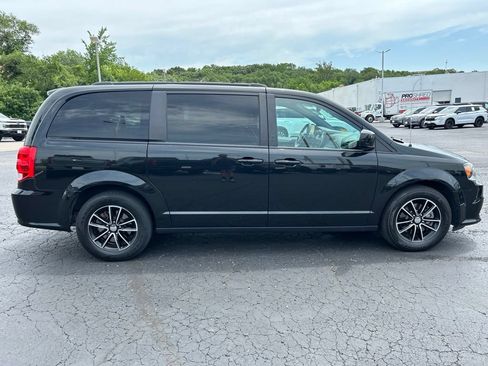 Used 2018 Dodge Grand Caravan GT FWD image 4