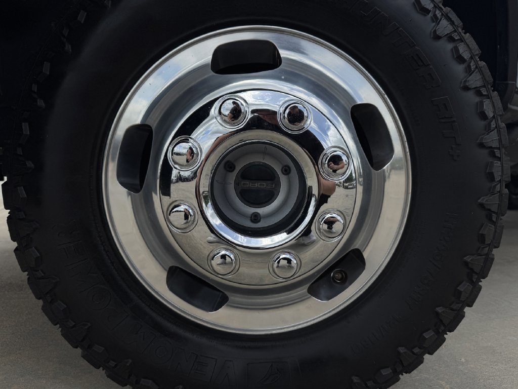 Used 2022 Ford F350 Limited AWD/4WD image 9