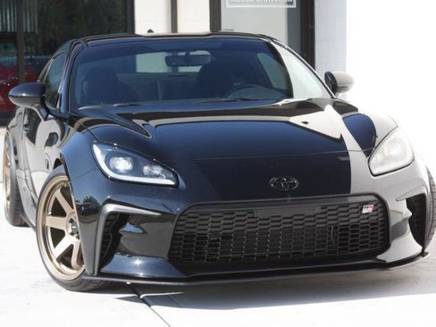 Used 2023 Toyota GR86 Premium w/ ALL Weather Mat Package (TMS) RWD image 4