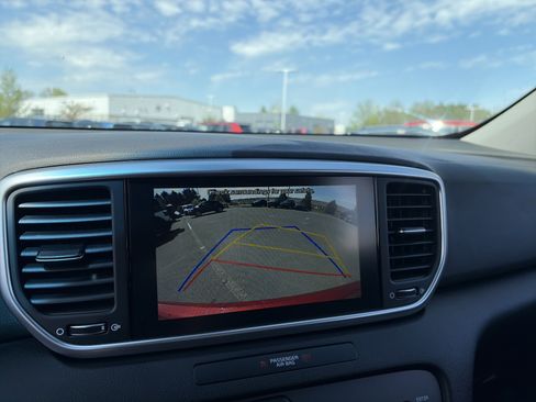 Used 2021 Kia Sportage LX w/ LX AWD Popular Package image 43