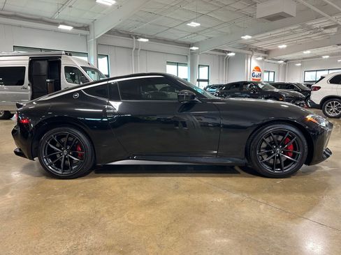 Used 2025 Nissan Z Performance w/ Floor Mat Package image 8