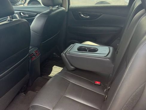 Used 2020 Nissan Rogue SV AWD/4WD image 9