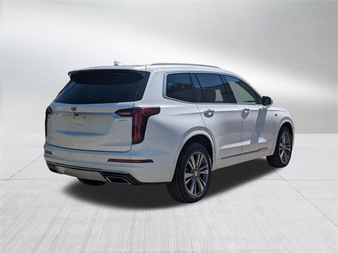 New 2025 Cadillac XT6 Premium Luxury image 5