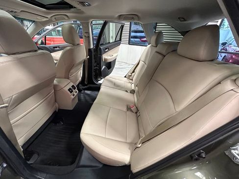 Used 2017 Subaru Outback 2.5i Limited w/ Popular Package #5 AWD/4WD image 50