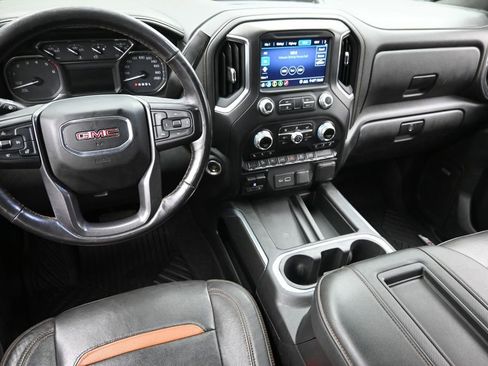 Used 2020 GMC Sierra 1500 AT4 w/ AT4 Preferred Package AWD/4WD image 11