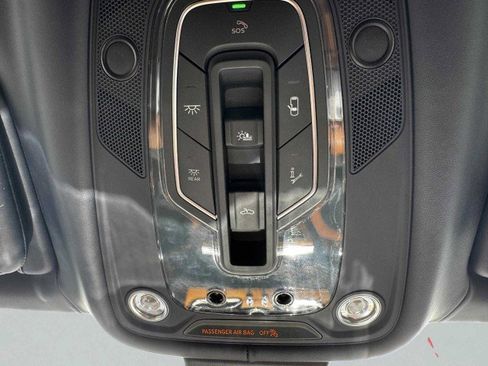 Used 2023 Bentley Bentayga Extended Wheelbase image 43