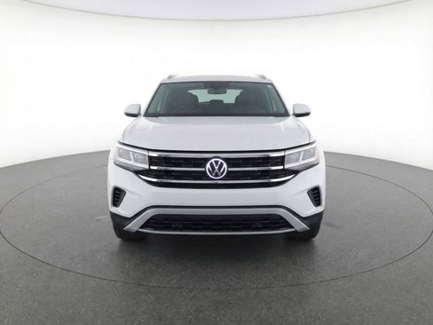 Used 2024 Volkswagen Atlas SE AWD/4WD image 2