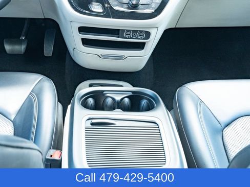 Used 2023 Chrysler Pacifica Touring-L FWD image 35