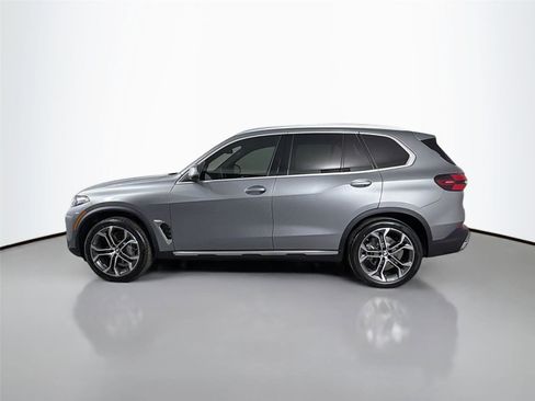New 2026 BMW X5 xDrive40i w/ Premium Package AWD/4WD image 9