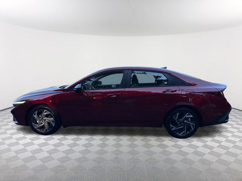Used 2025 Hyundai Elantra Sport FWD image 8