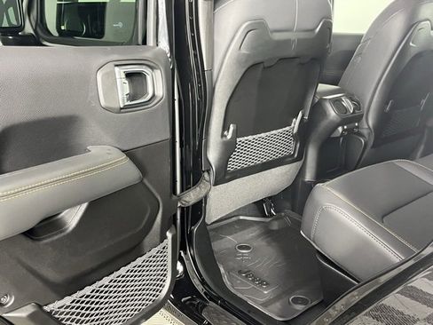 New 2025 Jeep Gladiator Sport w/ Premium Package image 23