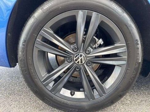 Used 2024 Volkswagen Jetta SE w/ Panoramic Sunroof Package image 21