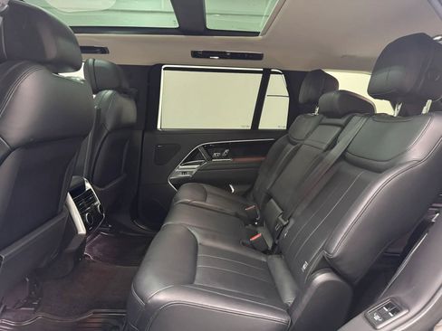 Used 2023 Land Rover Range Rover Long Wheelbase SE AWD/4WD image 15