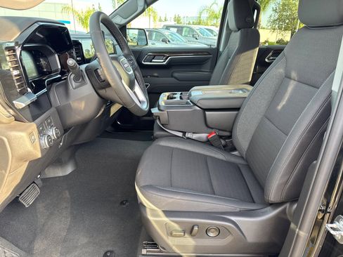 New 2026 GMC Sierra 1500 Elevation image 29