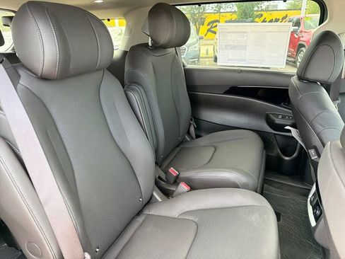 New 2027 Kia Carnival SX Prestige FWD image 23