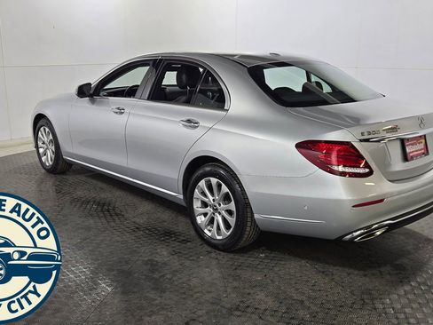 Used 2018 Mercedes-Benz E 300 4MATIC w/ Premium 3 Package (Q03) image 5